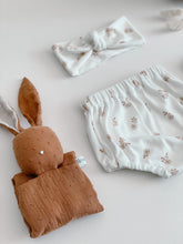 Load image into Gallery viewer, Baby Headband - Nude Flowers