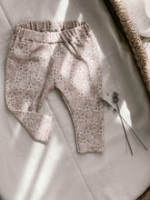 Load image into Gallery viewer, baby girl leggings