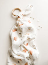 Load image into Gallery viewer, Teether Muslin Lovey Teething Ring - NorishorTeether Muslin Lovey Teething Ring