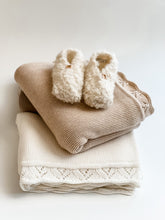 Load image into Gallery viewer, Organic Baby Blanket - Milk White - Leaves Edge